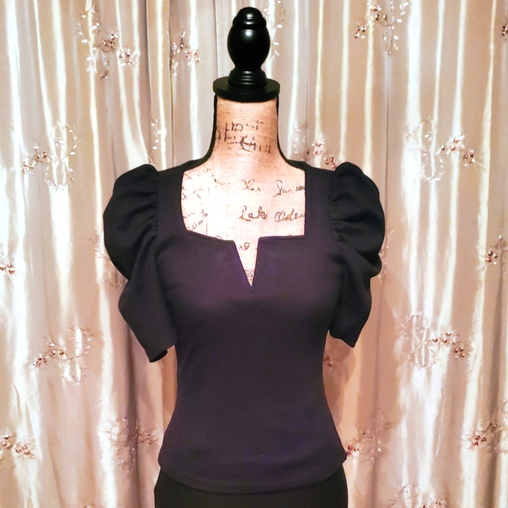 Retro 50s black puff sleeve top
